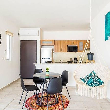 Lovely Cozy Apt W/Pool 2 Bedrooms. Great Location! 푸에르토 모렐로스 외부 사진