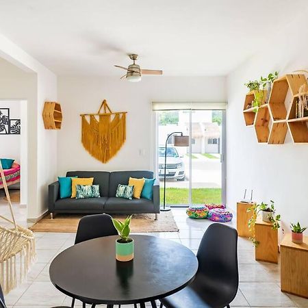 Lovely Cozy Apt W/Pool 2 Bedrooms. Great Location! 푸에르토 모렐로스 외부 사진