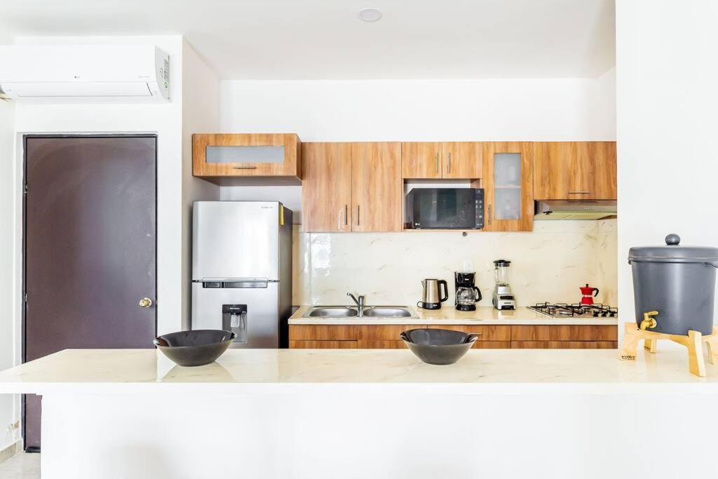 Lovely Cozy Apt W/Pool 2 Bedrooms. Great Location! 푸에르토 모렐로스 외부 사진