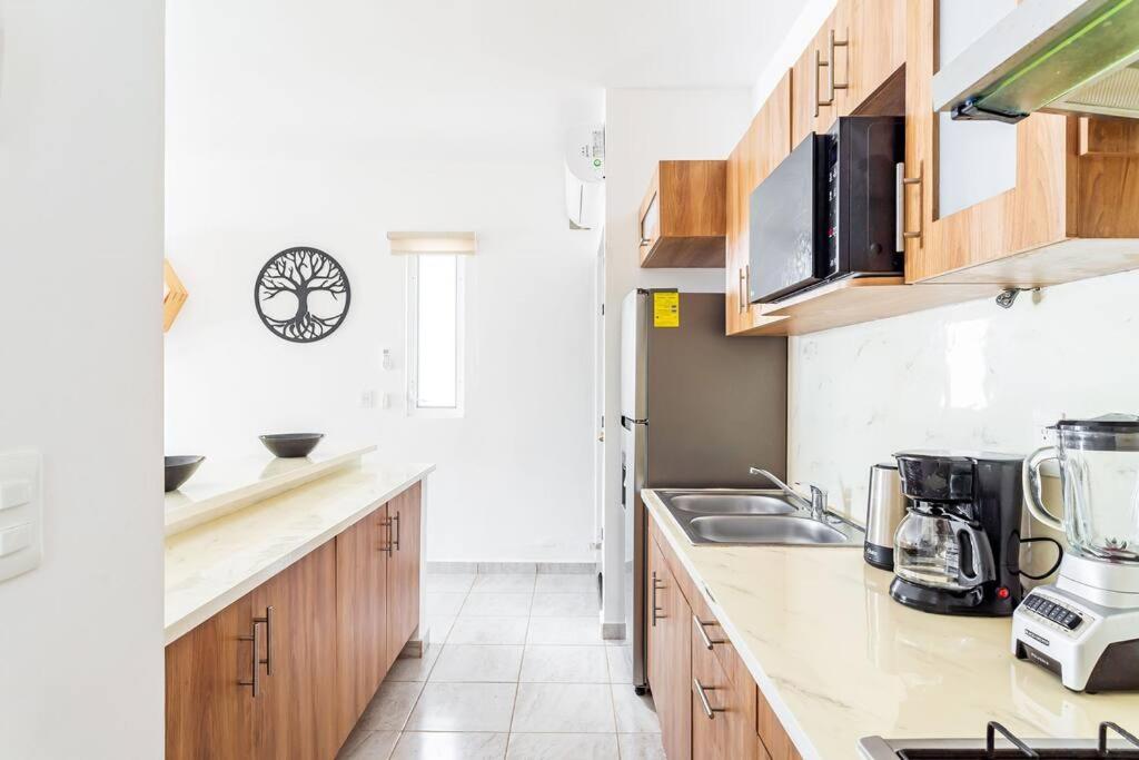 Lovely Cozy Apt W/Pool 2 Bedrooms. Great Location! 푸에르토 모렐로스 외부 사진
