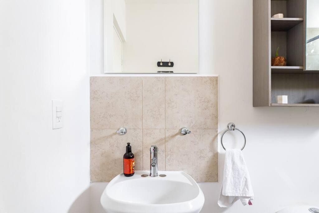 Lovely Cozy Apt W/Pool 2 Bedrooms. Great Location! 푸에르토 모렐로스 외부 사진