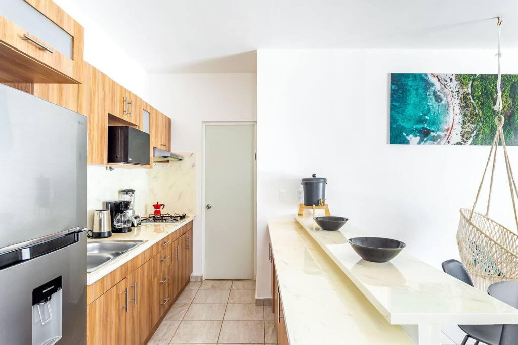 Lovely Cozy Apt W/Pool 2 Bedrooms. Great Location! 푸에르토 모렐로스 외부 사진