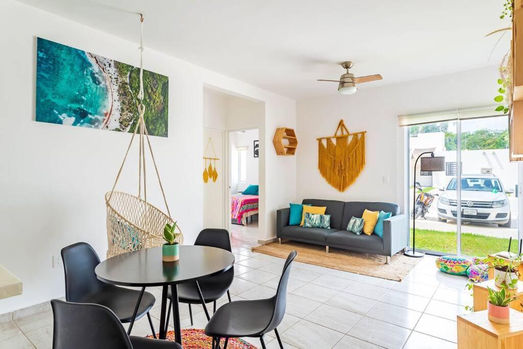 Lovely Cozy Apt W/Pool 2 Bedrooms. Great Location! 푸에르토 모렐로스 외부 사진